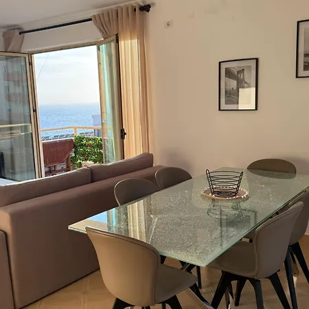 Cote Azur 06 Apartment