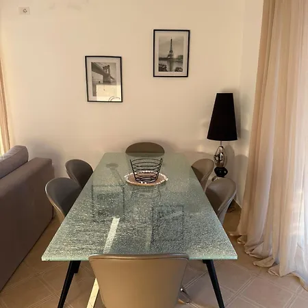 Apartment Cote Azur 06 *