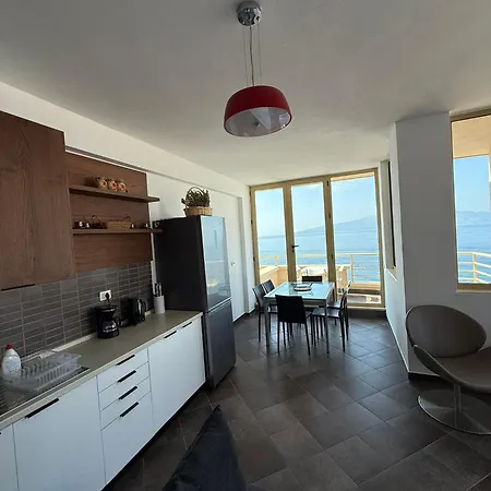 Apartment Cote Azur 06 *