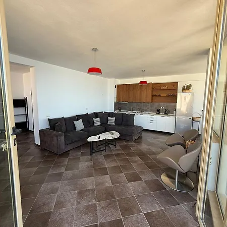 Cote Azur 06 Apartment Sarandë